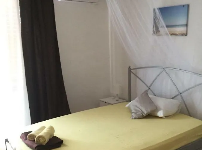 Casa de hóspedes Hvar 2*