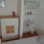 Hvar 2*