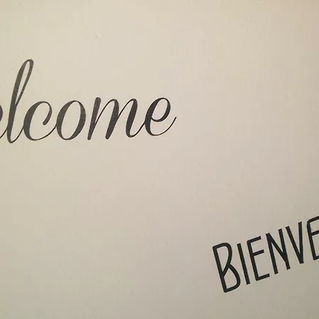 Hvar Gostinjska kuća 2*