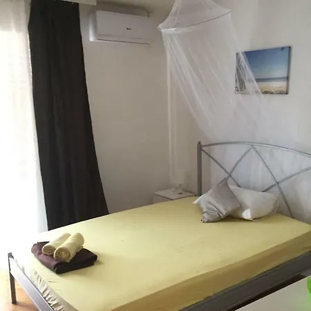 Guest house Hvar 2*