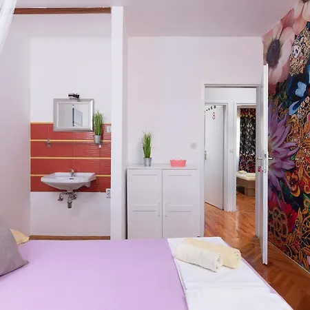 Guest house Hvar 2*